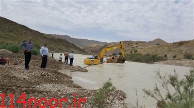 لوله انتقال آب روستای باباکلان توسط تلاشگران نفت و گاز گچساران ترمیم شد لوله انتقال آب روستای باباکلان توسط تلاشگران نفت و گاز گچساران ترمیم شد