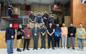 دیدار سرزده مدیرعامل نفت گچساران از عوامل اجرایی نمایشنامه برگزیده بیجن