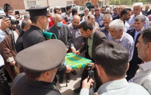 نسیم خوش علی‌‌‌بن موسی‌الرضا(ع) درشرکت نفت گچساران/ادای احترام خادمان حامل پرچم امام رضا(ع) به شهید گمنام