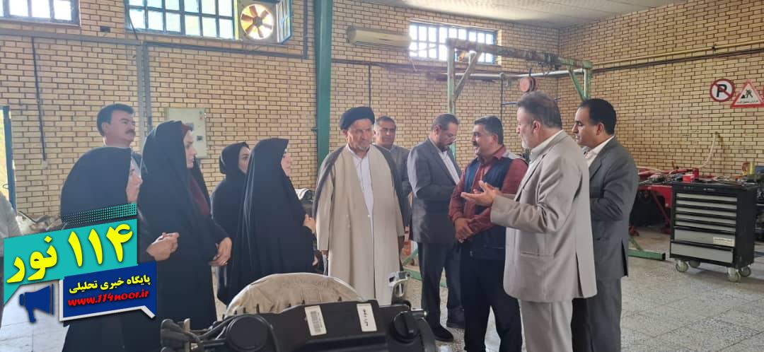 بازدید سید محمد موحد از مرکز آموزش فنی و حرفه ای دهدشت