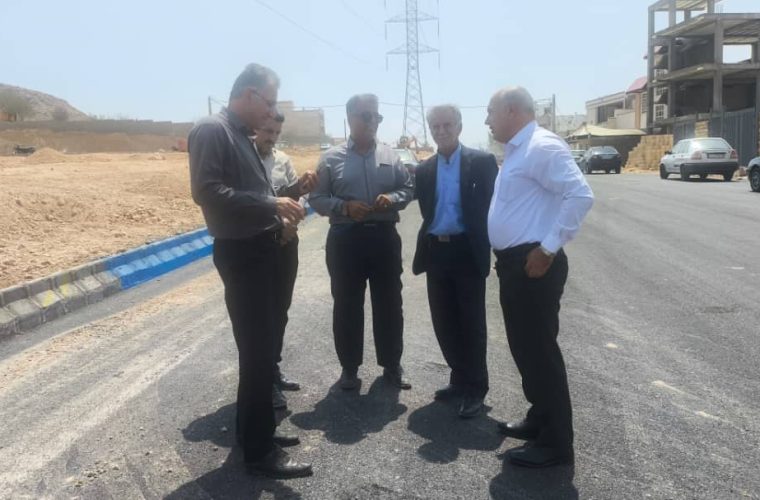 بازدید رئیس و اعضای شورای اسلامی شهر دوگنبدان از پروژههای عمرانی بلوارهای پناهپوری و تاجگردون با تأکید بر افتتاح در هفته دولت بازدید رئیس و اعضای شورای اسلامی شهر دوگنبدان از پروژههای عمرانی بلوارهای پناهپوری و تاجگردون با تأکید بر افتتاح در هفته دولت