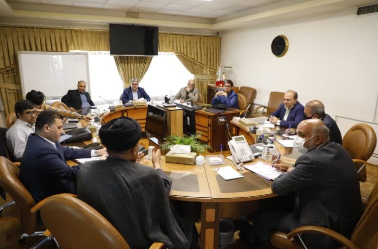گزارش دیدار سیدمحمد موحد، استاندار و مدیرکل کار با وزیر تعاون، کار و رفاه اجتماعی/آیین نامه های سلیقه ای بومی‌گزینی در کانون انتقادات نماینده کهگیلویه بزرگ؛ سیدمحمد موحد خواستار اصلاح شد