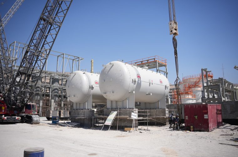 پیشرفت طرح پلیاتیلن سنگین شرکت صنایع پلیمر گچساران از ۵۰ درصد عبور کرد/ نصب مخازن دوقلوی ذخیره بوتن پروژه پیشرفت طرح پلیاتیلن سنگین شرکت صنایع پلیمر گچساران از ۵۰ درصد عبور کرد/ نصب مخازن دوقلوی ذخیره بوتن پروژه