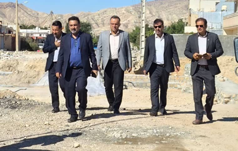 بازدید نماینده رئیس سازمان شهرداری‌ها و دهیاری‌های کشور از پروژه‌های عمرانی و بافت فرسوده شهر