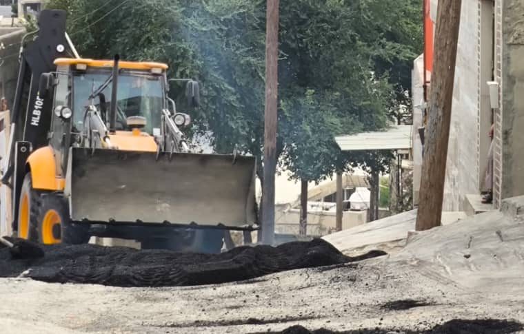 طلوع خدمات در دوگنبدان، از نور کیامرثی تا آسفالت رادک طلوع خدمات در دوگنبدان، از نور کیامرثی تا آسفالت رادک