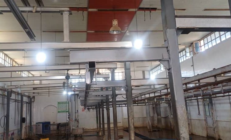 اجرای طرح نوسازی و بهسازی کشتارگاه دام شهرداری با هدف ارتقای استانداردهای بهداشتی و خدمات‌رسانی