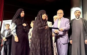 با حضور استاندار کهگیلویه و بویراحمد انجام شد  تجلیل از خانواده شهید دانشجو برزو فروتنی در قالب طرح«یادیار» جهاددانشگاهی