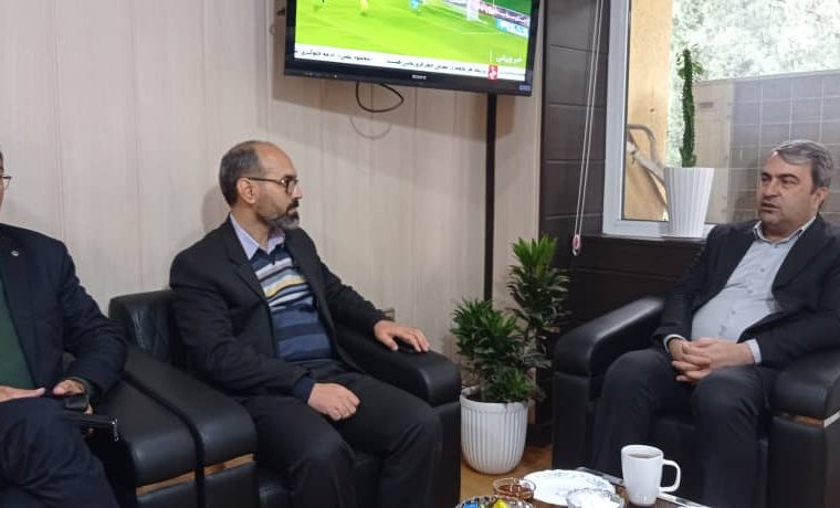 شیر تولیدی گاوداری بنیاد مستضعفان به بازار استان میرسد شیر تولیدی گاوداری بنیاد مستضعفان به بازار استان میرسد