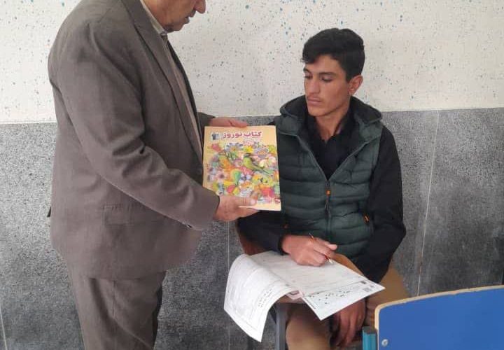 تداوم راه شهید:  چقدر باید روح و اراده وسیع باشد و مقتدر که مصیبت سنگین هم تزلزل و سستی در بیت شهید ایجاد نمی نماید