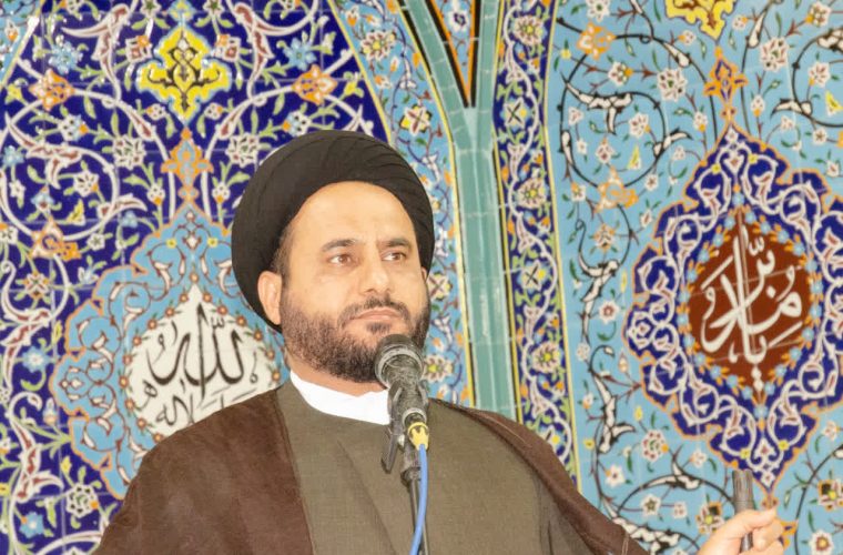 امام جمعه گچساران: دشمن پس از شکست در جنگ سخت به جنگ ترکیبی روی آورده است/ تفکر غرب‌گرا دیگر نباید در مدیریت کشور نفوذ کند